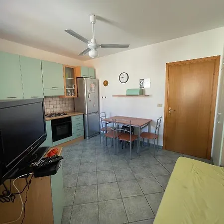 Apartament Casa Mia 100 M Dal Mare *